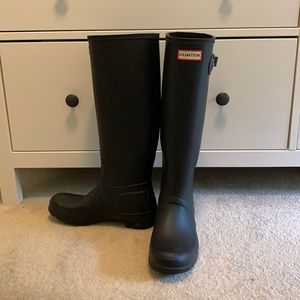 Black Hunter rain boots